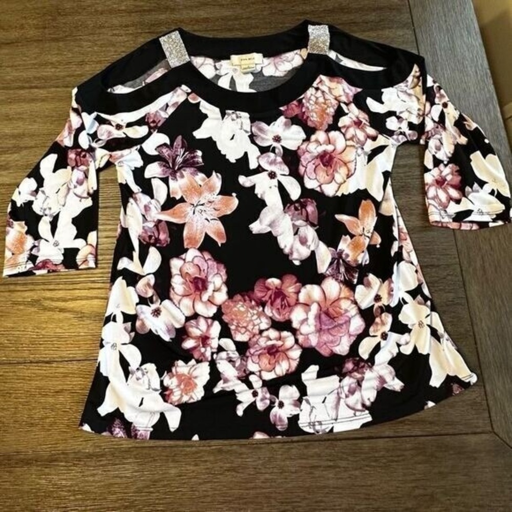 Diana Belle Beautiful Floral Bling" " No Iron Stretch‎ Top